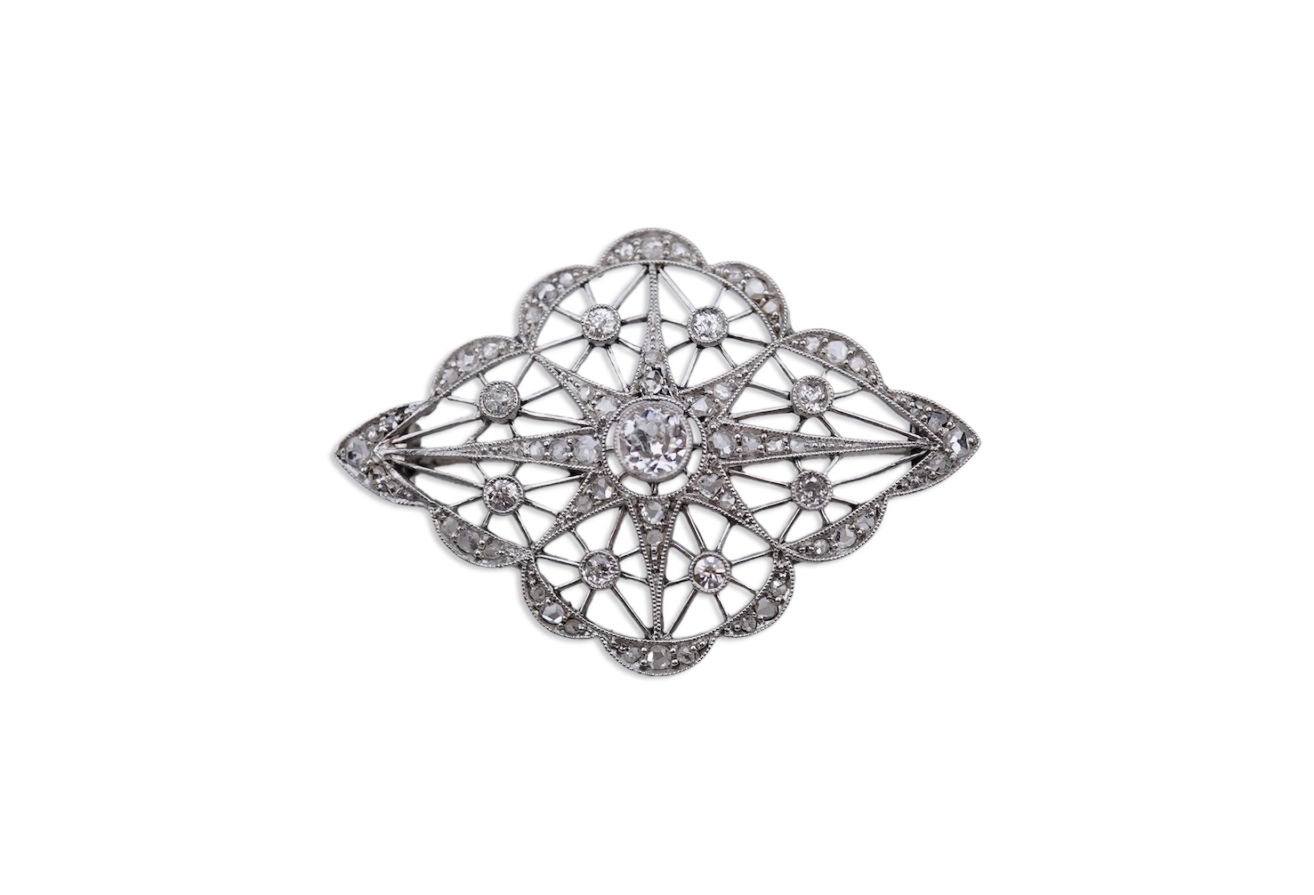 A Belle Epoque diamond brooch, early 20th century